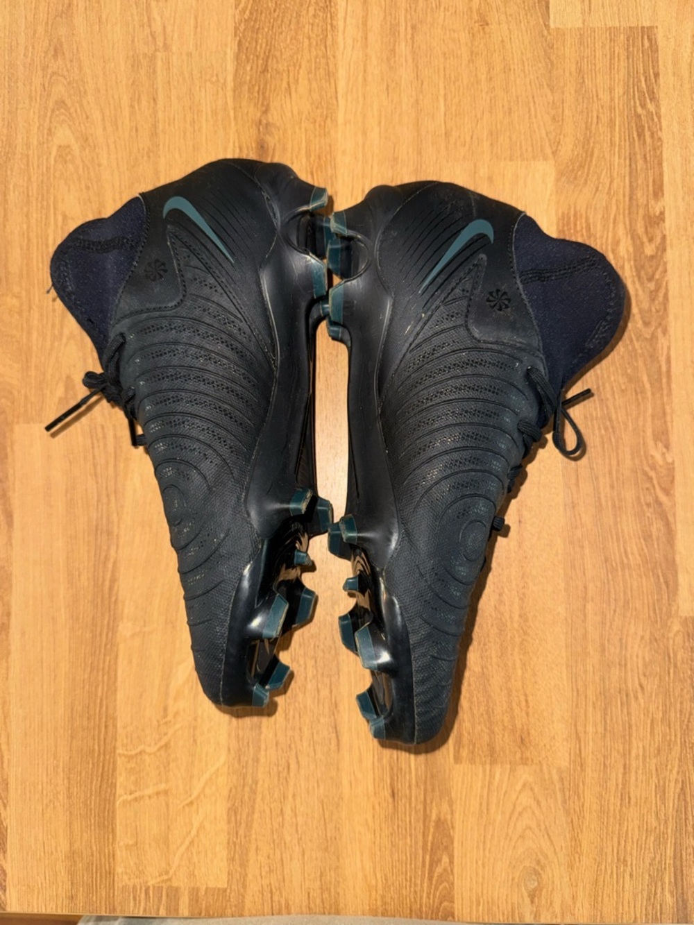 Youth Nike Phantom Luna Black Teal Soccer Cleats - Picture 7 of 12